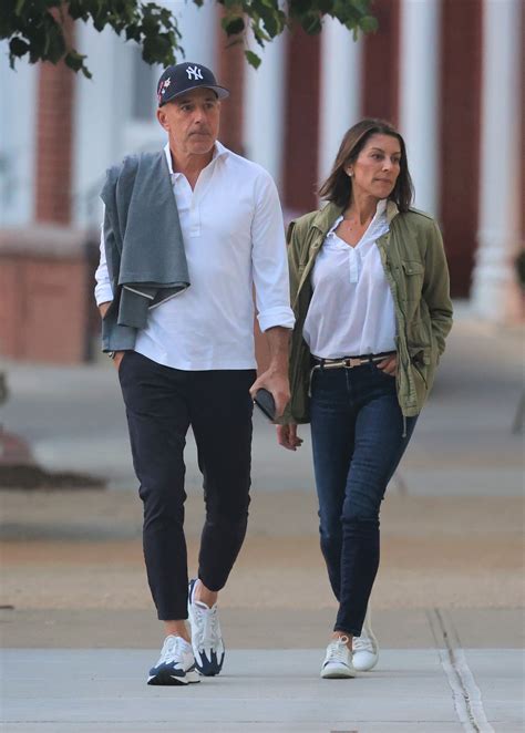 shamin abas and matt lauer|Matt Lauer and girlfriend Shamin Abas hold hands on。